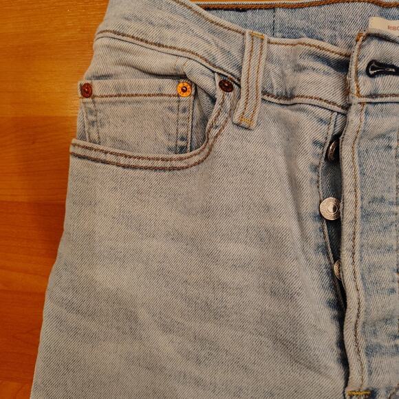 Levi’s Ribcage Straight Jeans-Sz 27x27- Light Blue Wash – High Rise – Button Fly - Picture 4 of 10